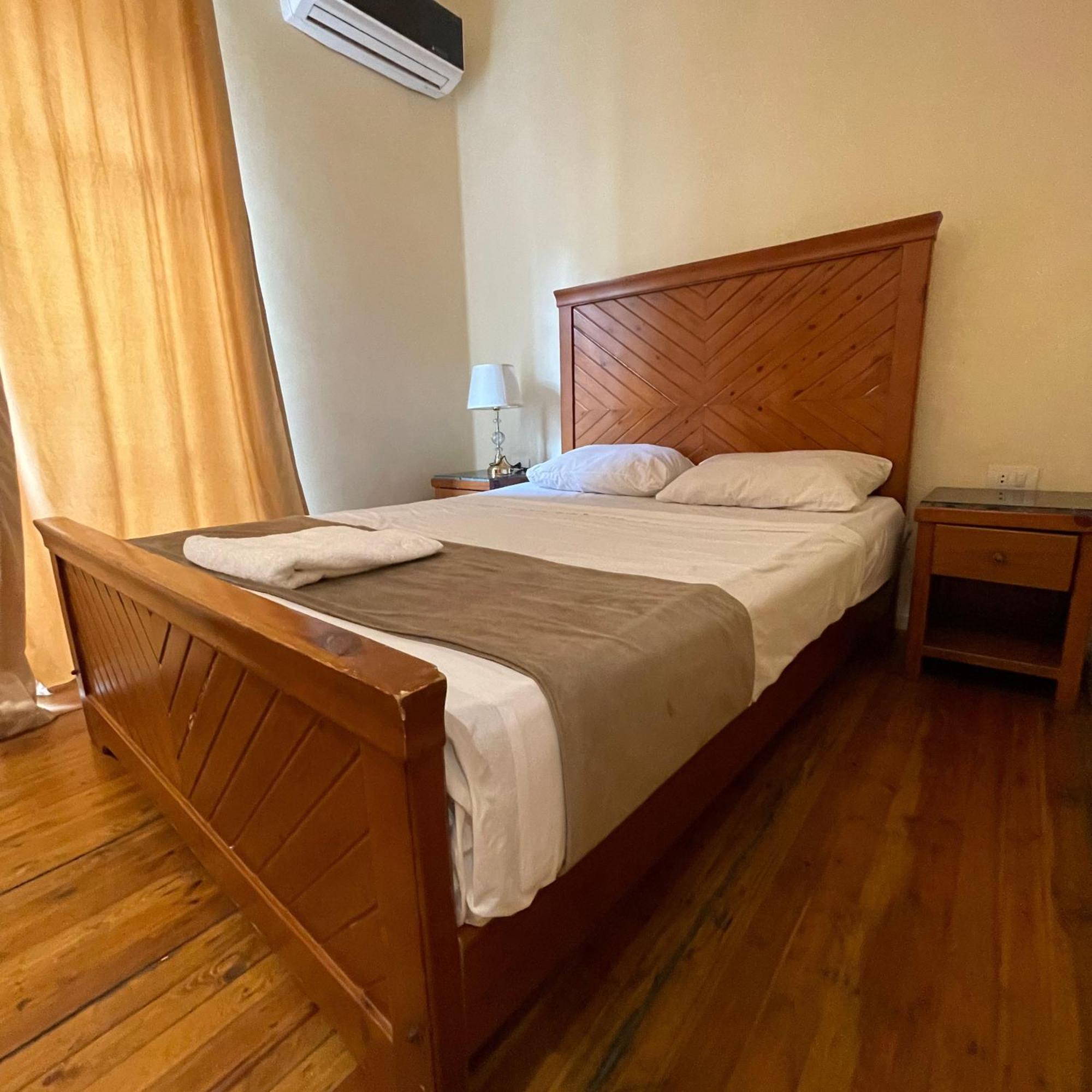 House Boutique Hostel *